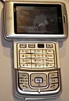 LG shows off skinny HSDPA clamshell