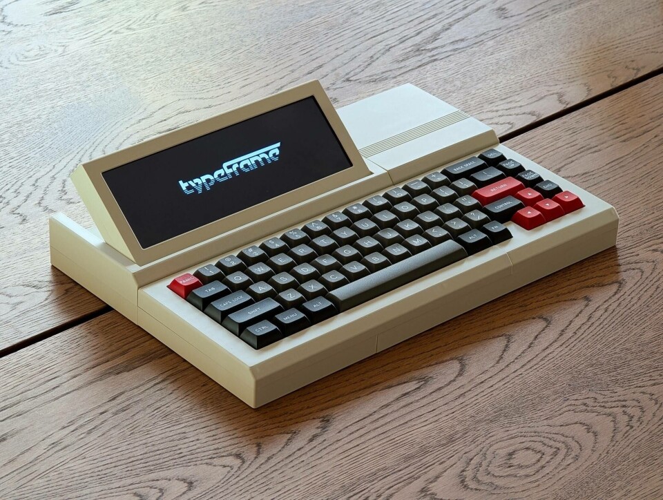 Maker builds Alien-style DIY laptop around Raspberry Pi