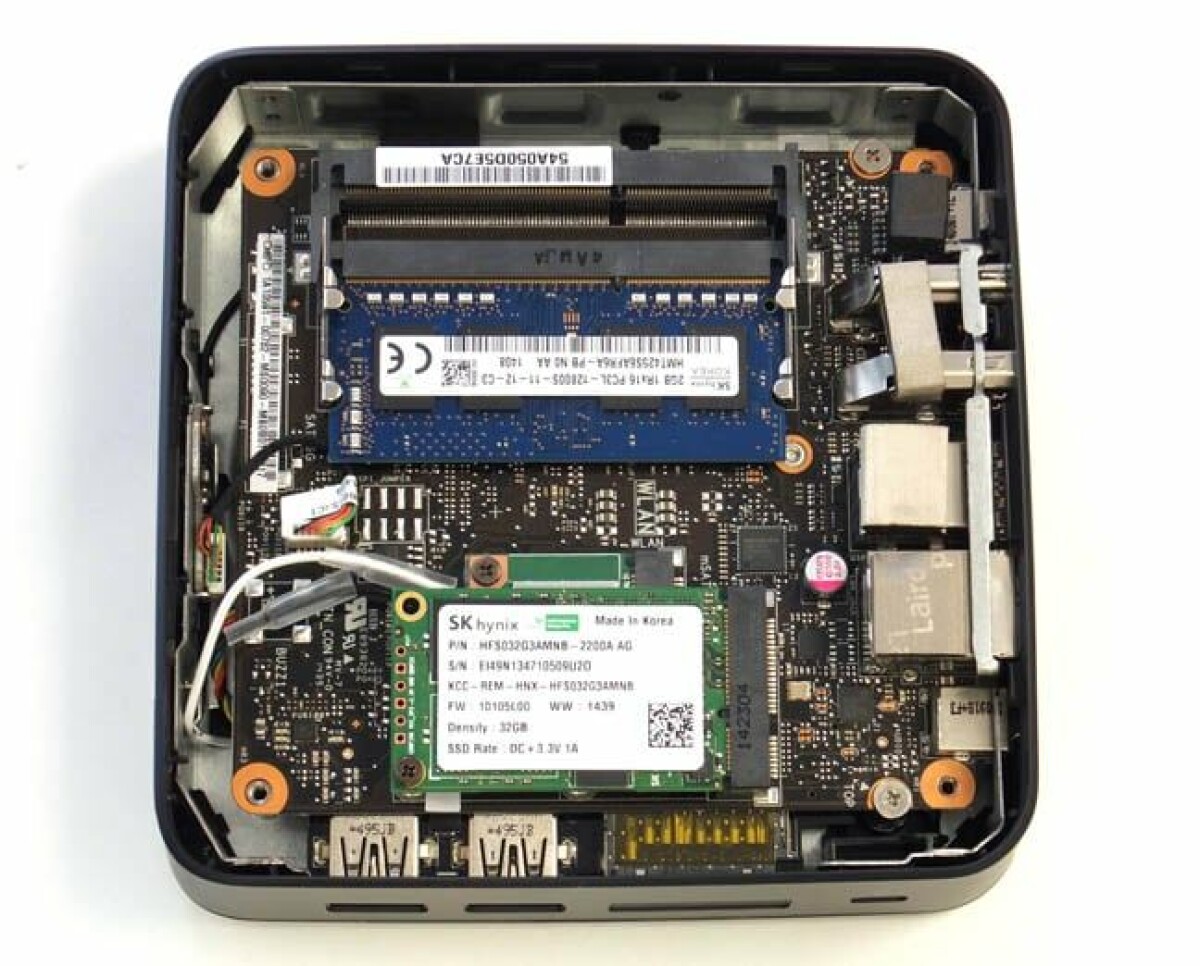 ミニPC ASUS VivoMini UN42 (6G, 128GB) Introducing the Asus VivoMini UN42 – a pint-sized PC, literally