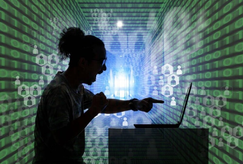 Imagen de la noticia: Un atacante misterioso pasó un año asaltando los portales Salesforce y ServiceNow (The Register)