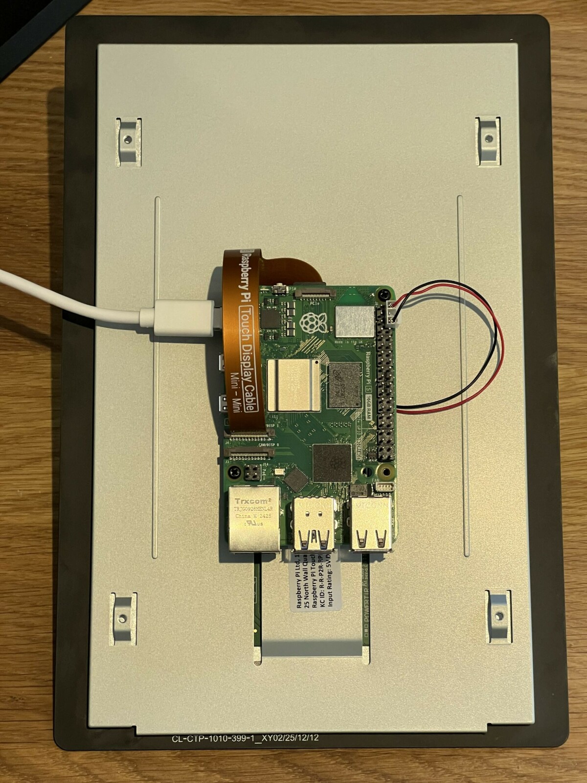Raspberry Pi goes large with 10.1-inch Touch Display 2