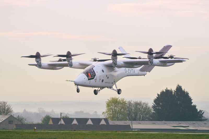 Britain hopes £7.3M will help electric and hydrogen aircraft take off
