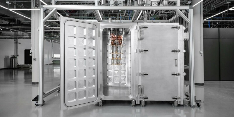 Imagen de la noticia: IBM dice que las cajas súper frías que se conectan a través de 'túneles criogénicos' harán que las computadoras cuánticas se escalen (The Register)